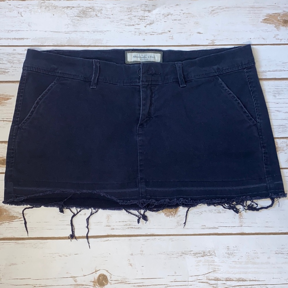 🌿Abercrombie Navy blue Mini Skirt